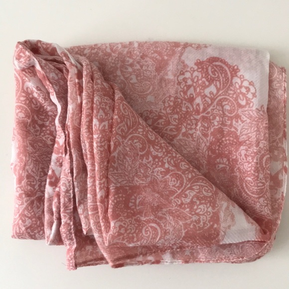 Beautiful Infinity Scarf - Picture 2 of 4